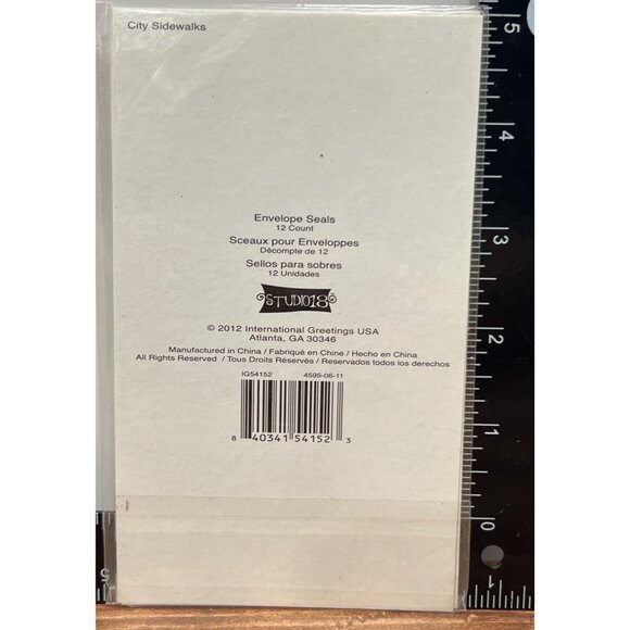 Studio 18 Christmas Holiday Envelope Seals Polar Bear Penguin Santa 12 Count - Picture 2 of 2